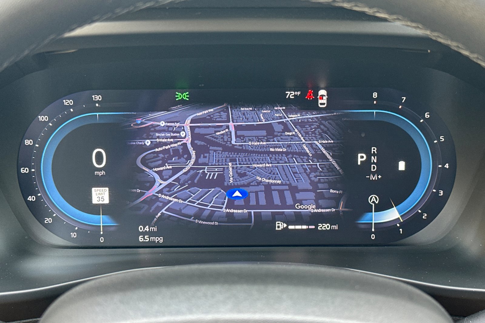 Certified 2025 Volvo XC40 B5 Plus image 31