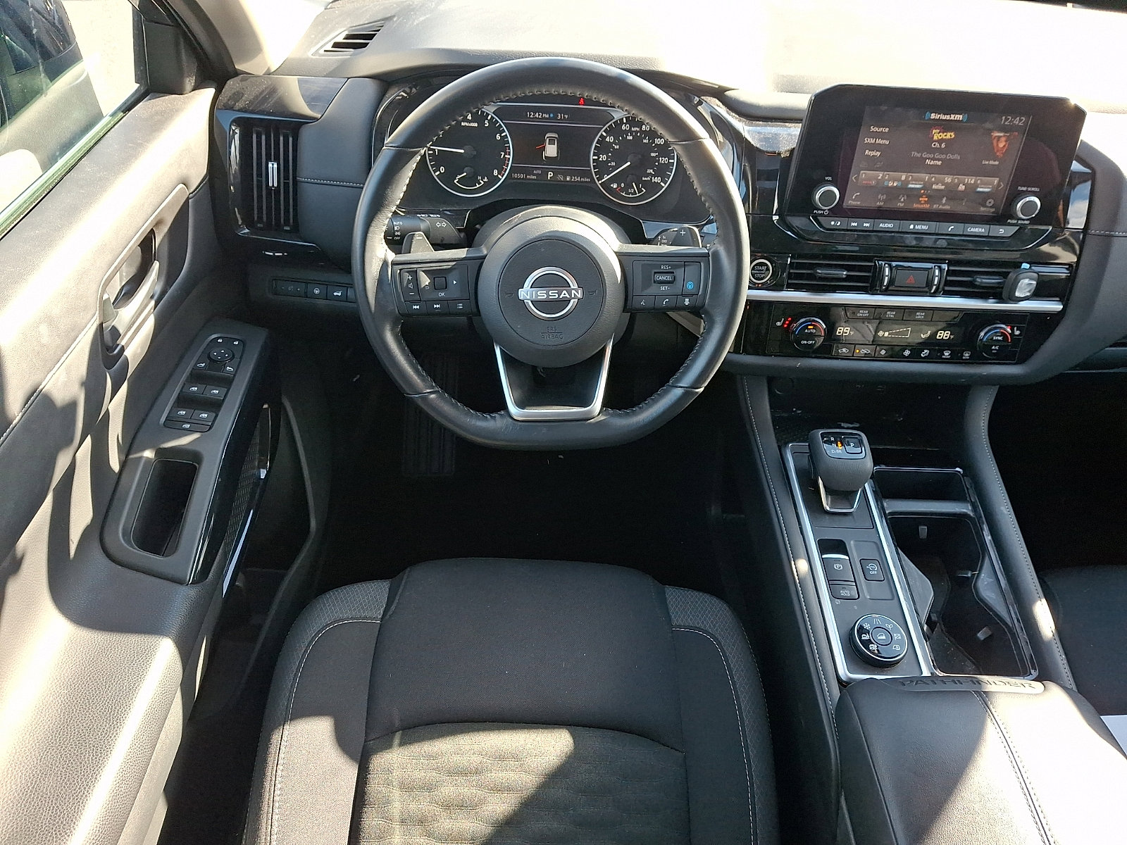 Certified 2024 Nissan Pathfinder SV w/ SV Premium Package image 12