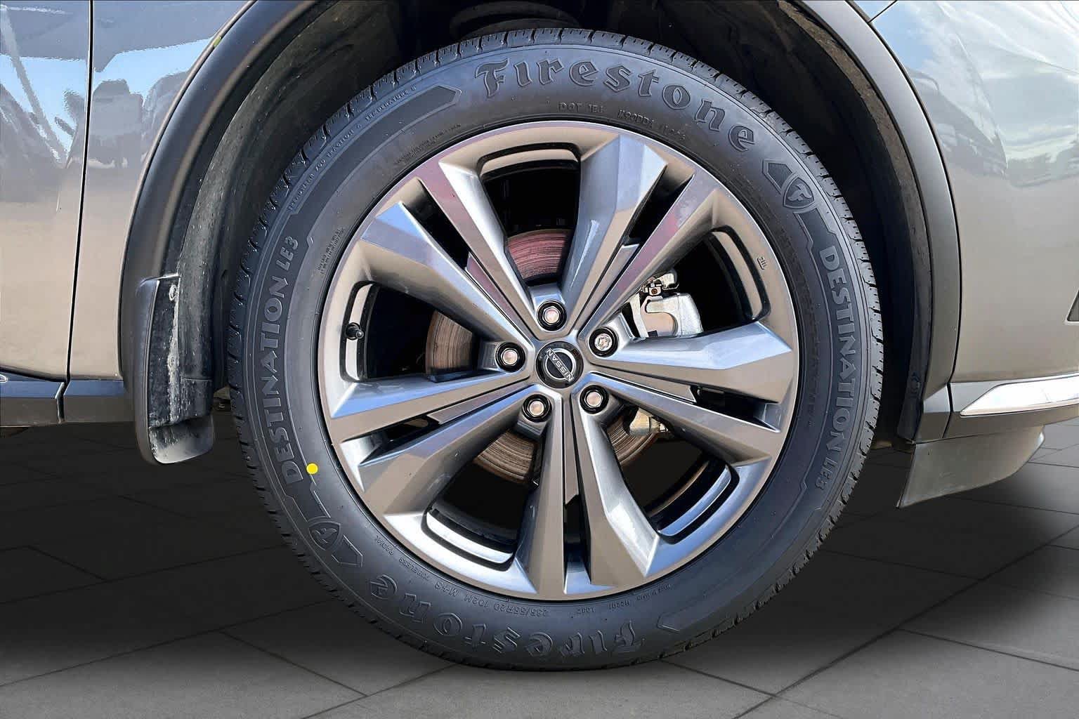 Certified 2023 Nissan Murano Platinum w/ Cargo Package FWD image 11