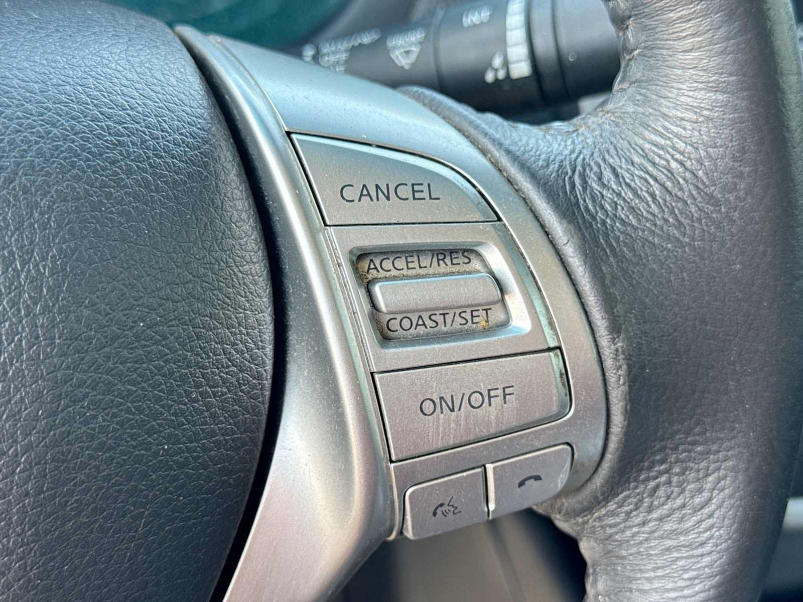 Used 2016 Nissan Altima 2.5 SV FWD image 23