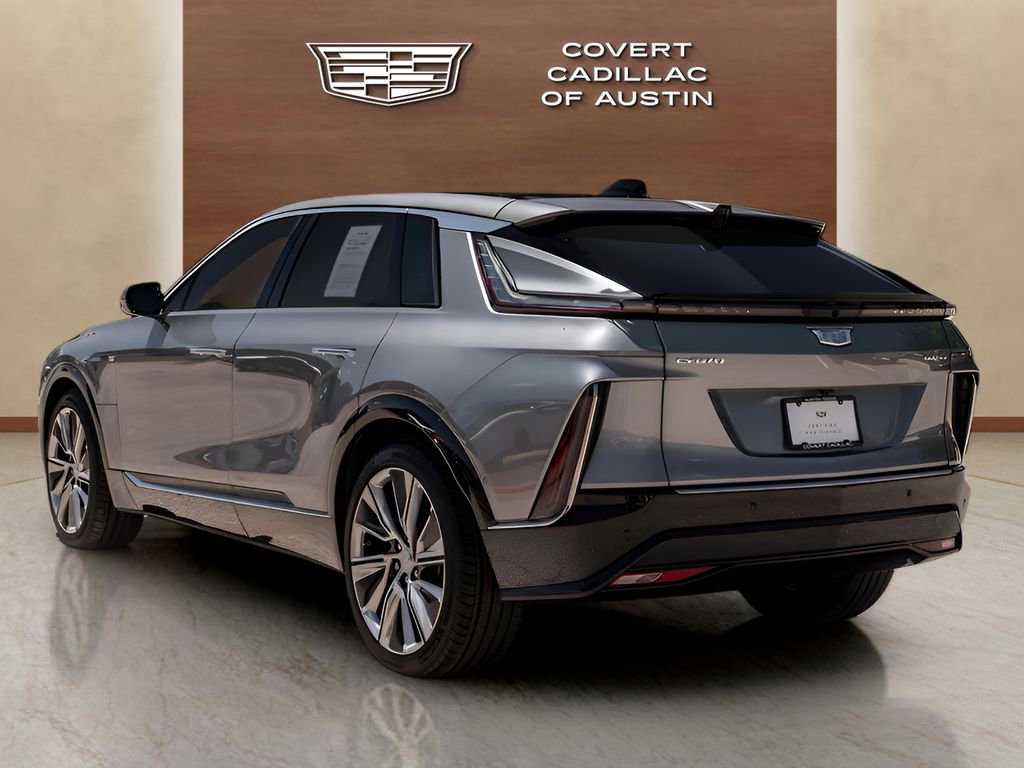 Certified 2025 Cadillac Lyriq Luxury w/ LPO, Floor Liner Package AWD/4WD image 3