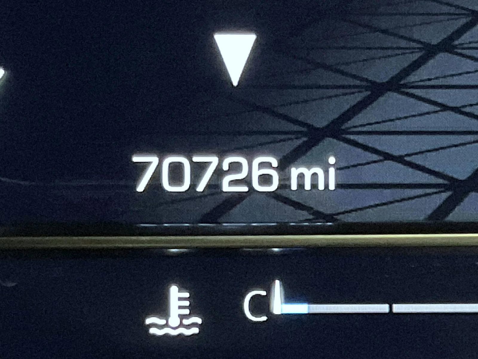 Used 2022 GMC Yukon XL AT4 image 14