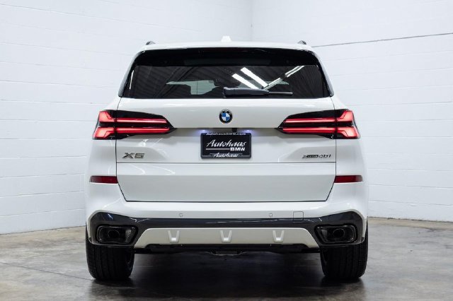 Certified 2026 BMW X5 xDrive40i w/ M Sport Package AWD/4WD image 10