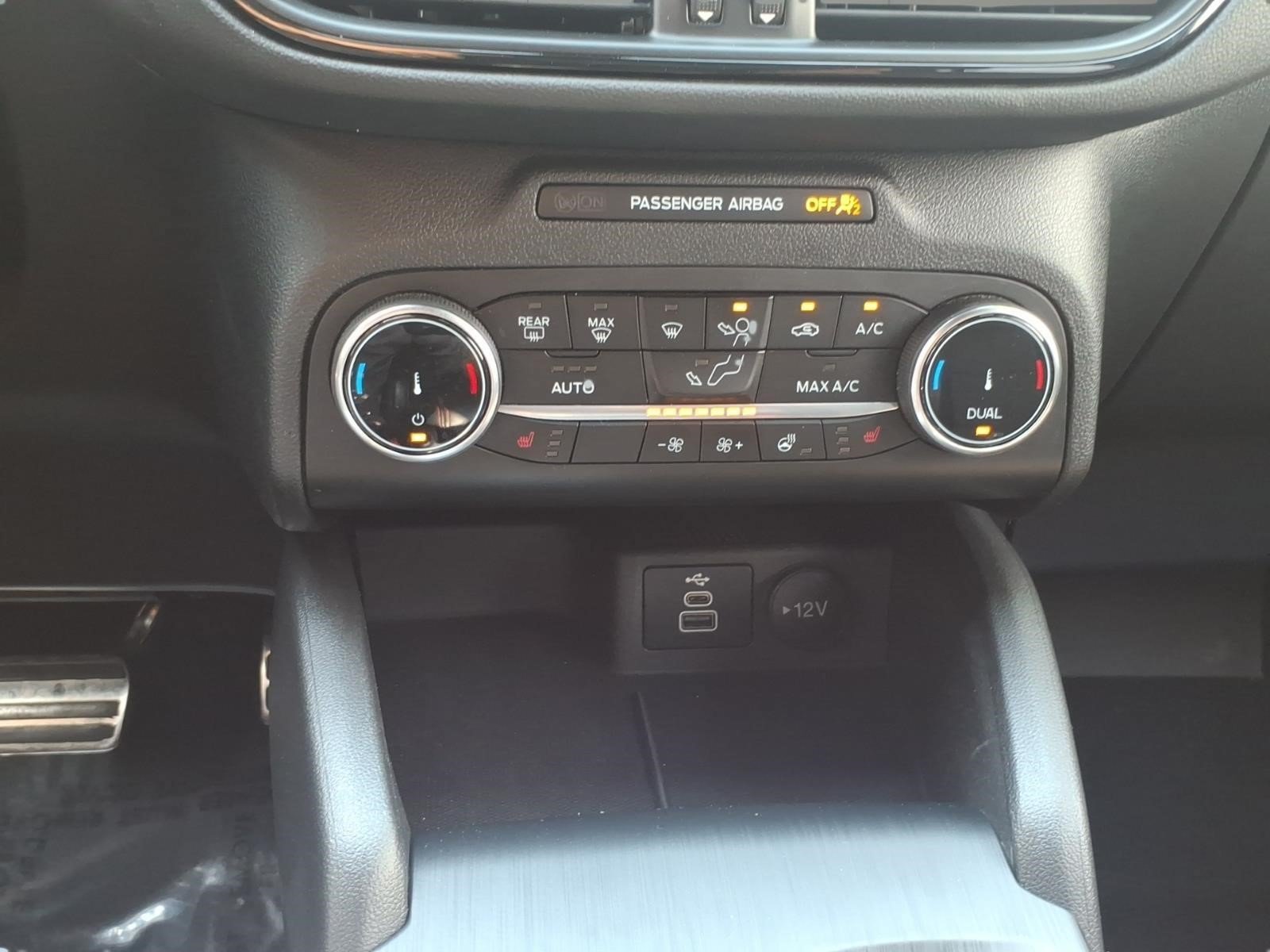 Used 2024 Ford Escape ST-Line AWD/4WD image 16