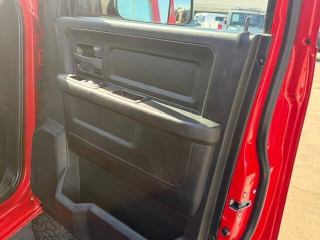 Used 2018 RAM 3500 Tradesman w/ Chrome Appearance Group AWD/4WD image 24