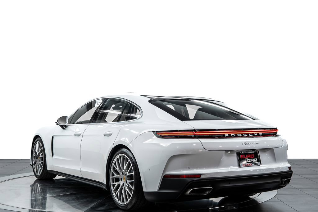 Used 2024 Porsche Panamera 4 image 3
