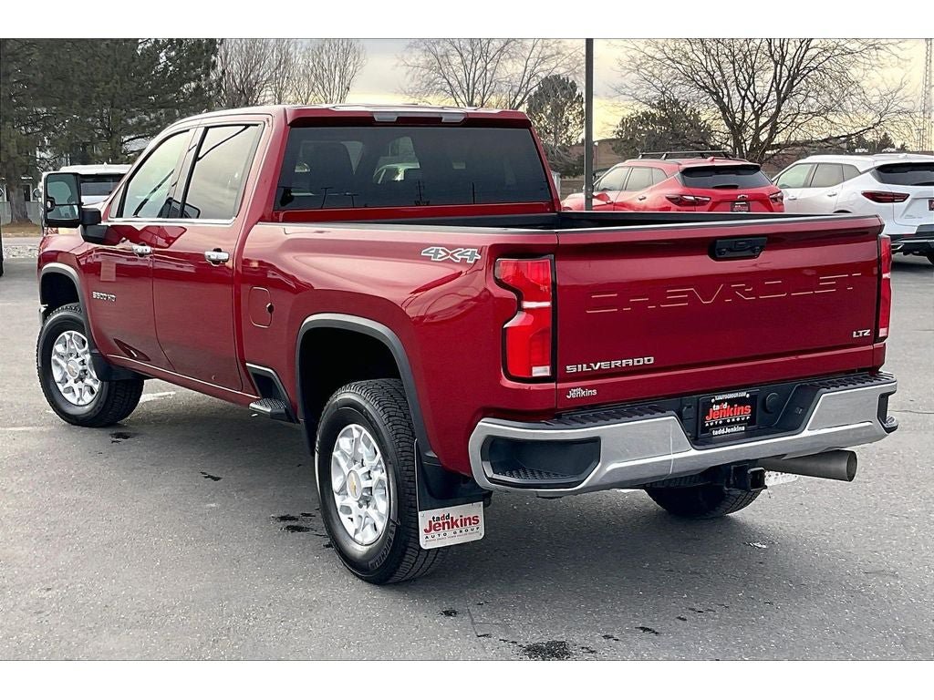 Used 2025 Chevrolet Silverado 3500 LTZ AWD/4WD image 13