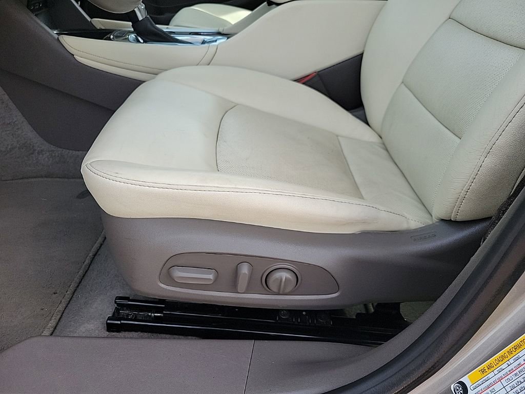 Used 2024 Chevrolet Malibu LT FWD image 11