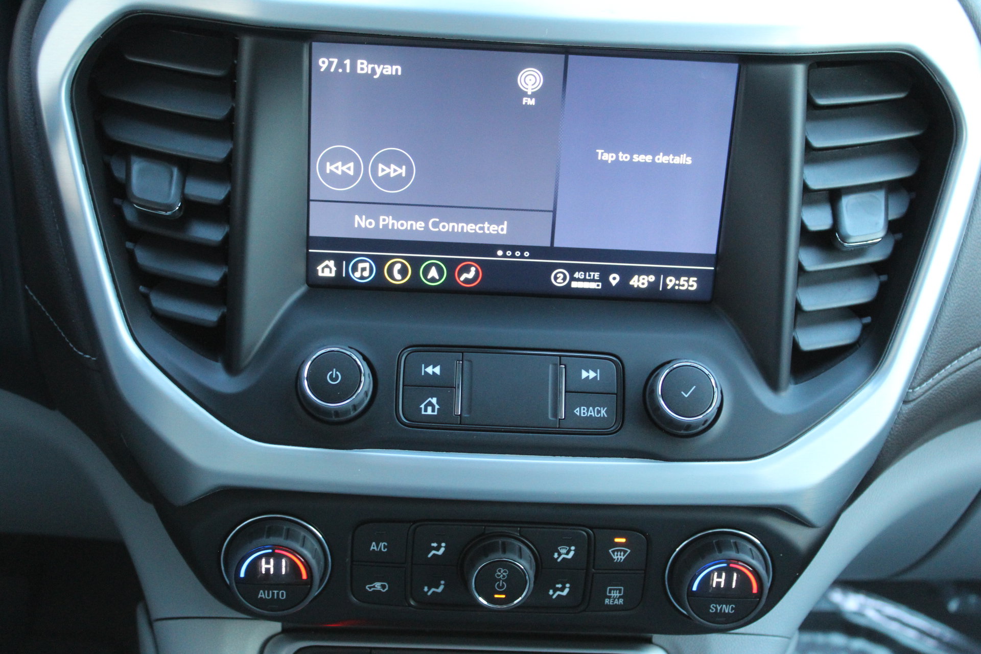 Certified 2023 GMC Acadia SLT AWD/4WD image 25