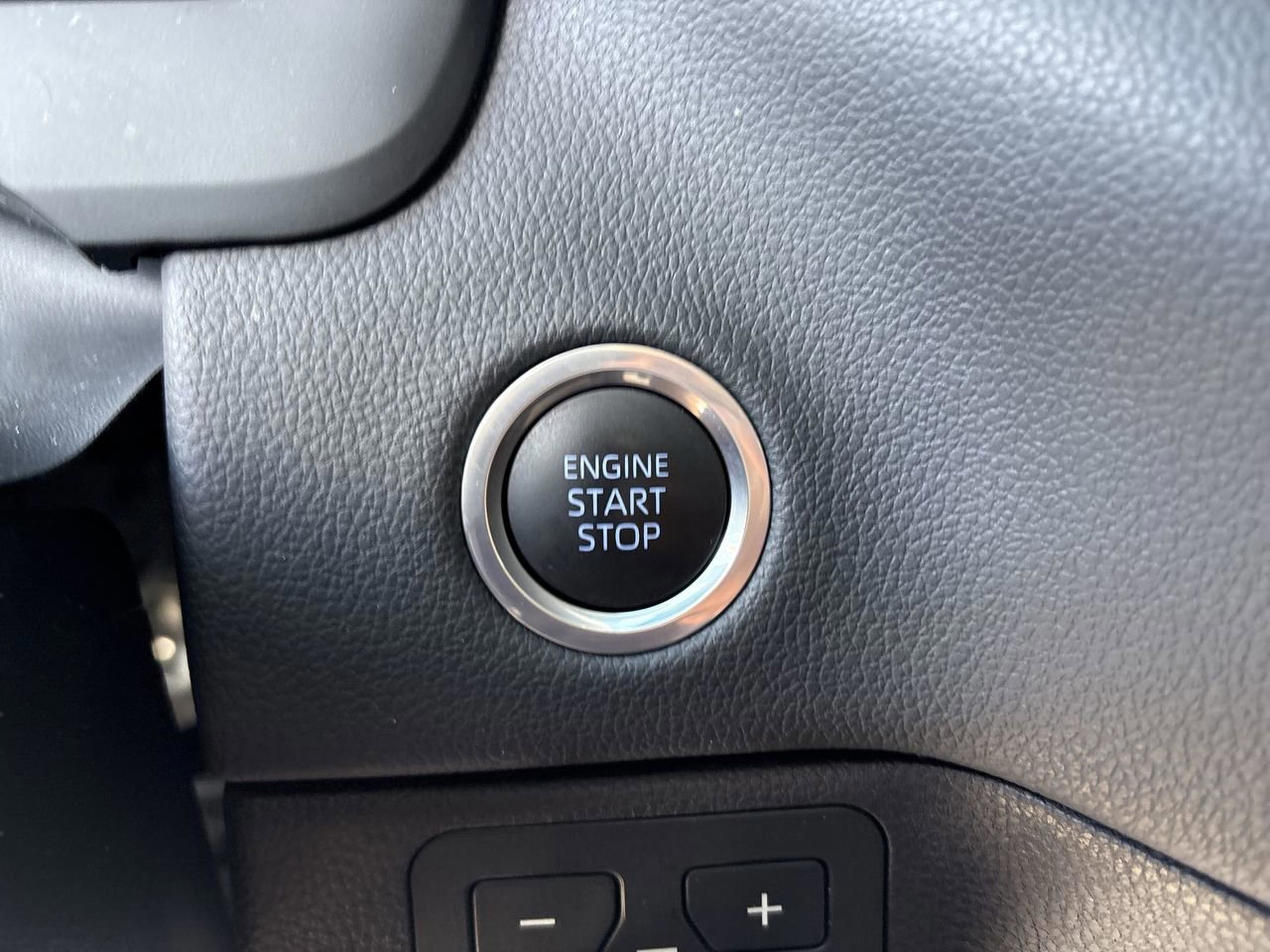 Used 2024 Toyota Tundra Limited image 30