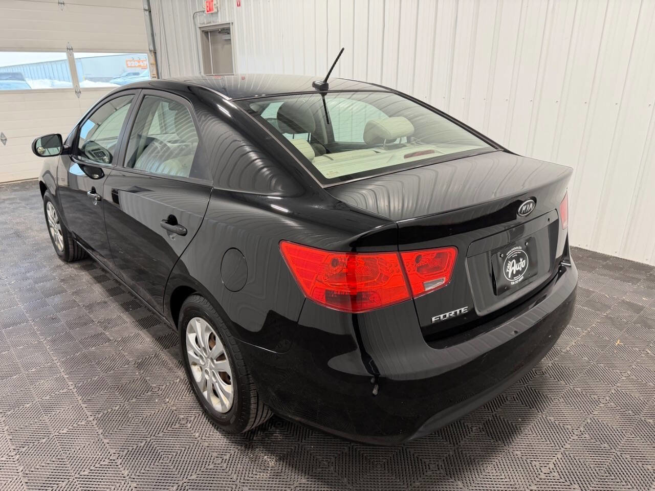 Used 2011 Kia Forte LX image 6