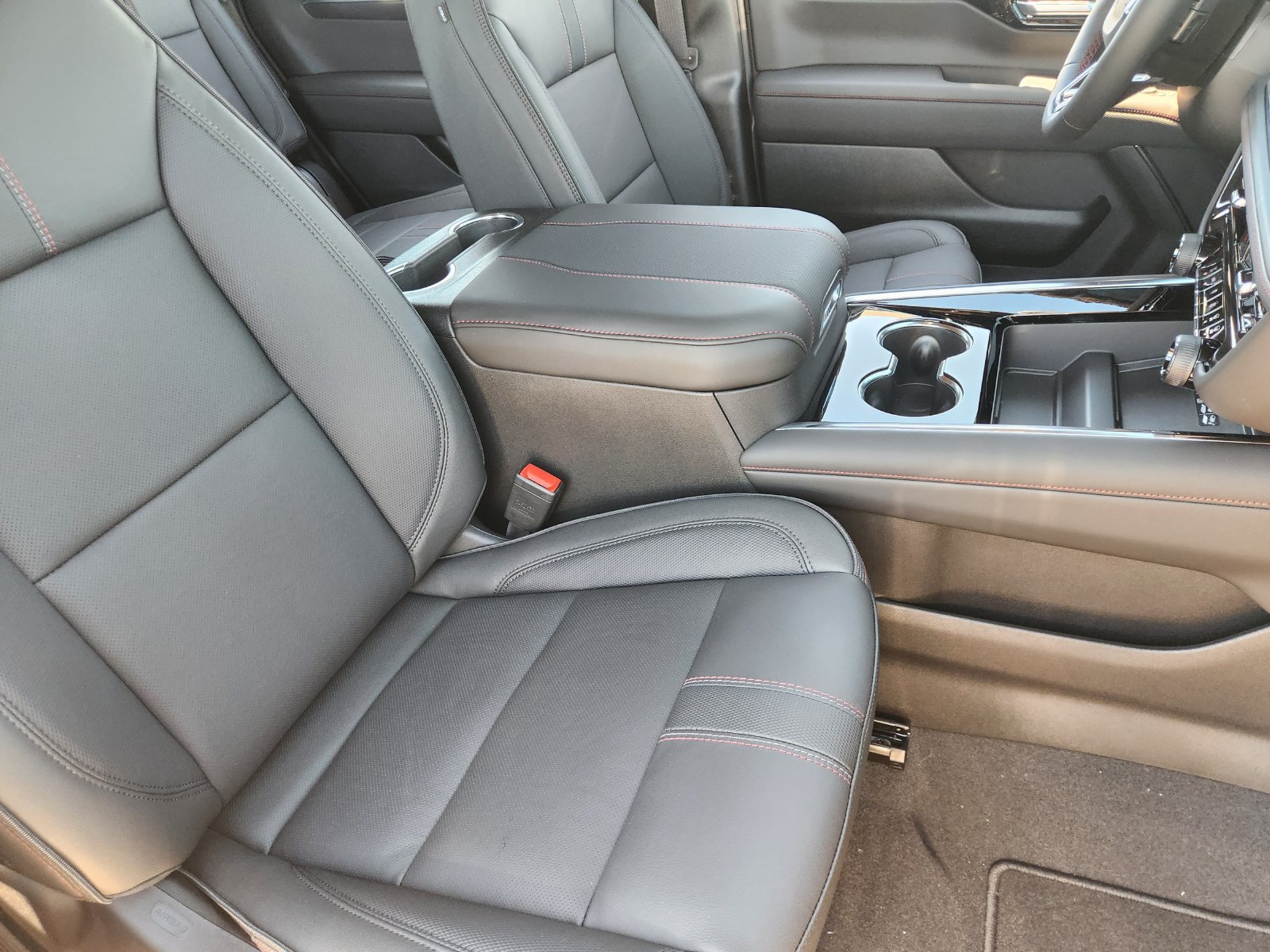 New 2026 Chevrolet Tahoe RST w/ Comfort Package AWD/4WD image 14