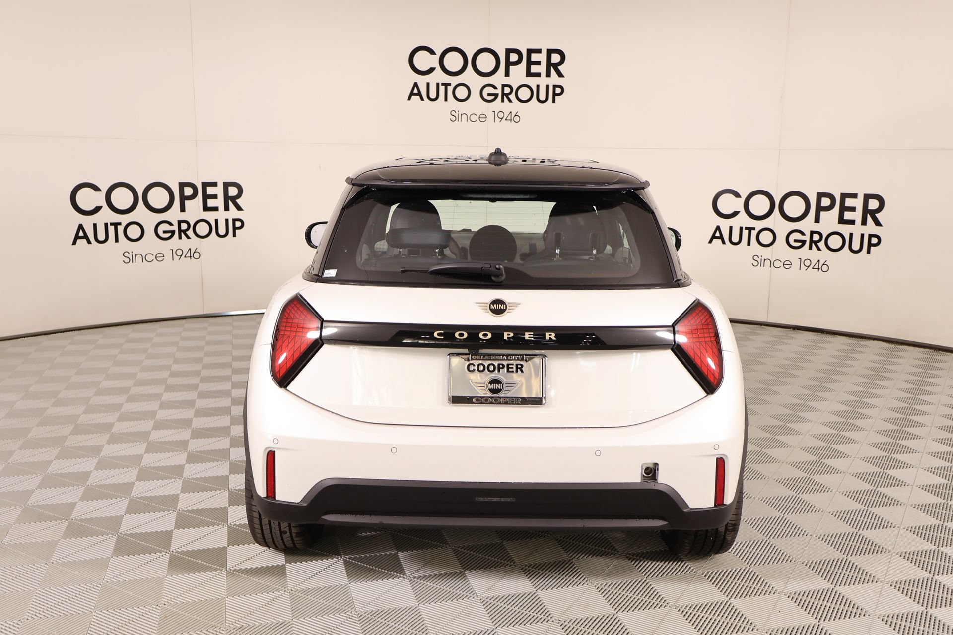 New 2026 MINI Cooper 2-Door Hardtop FWD image 17
