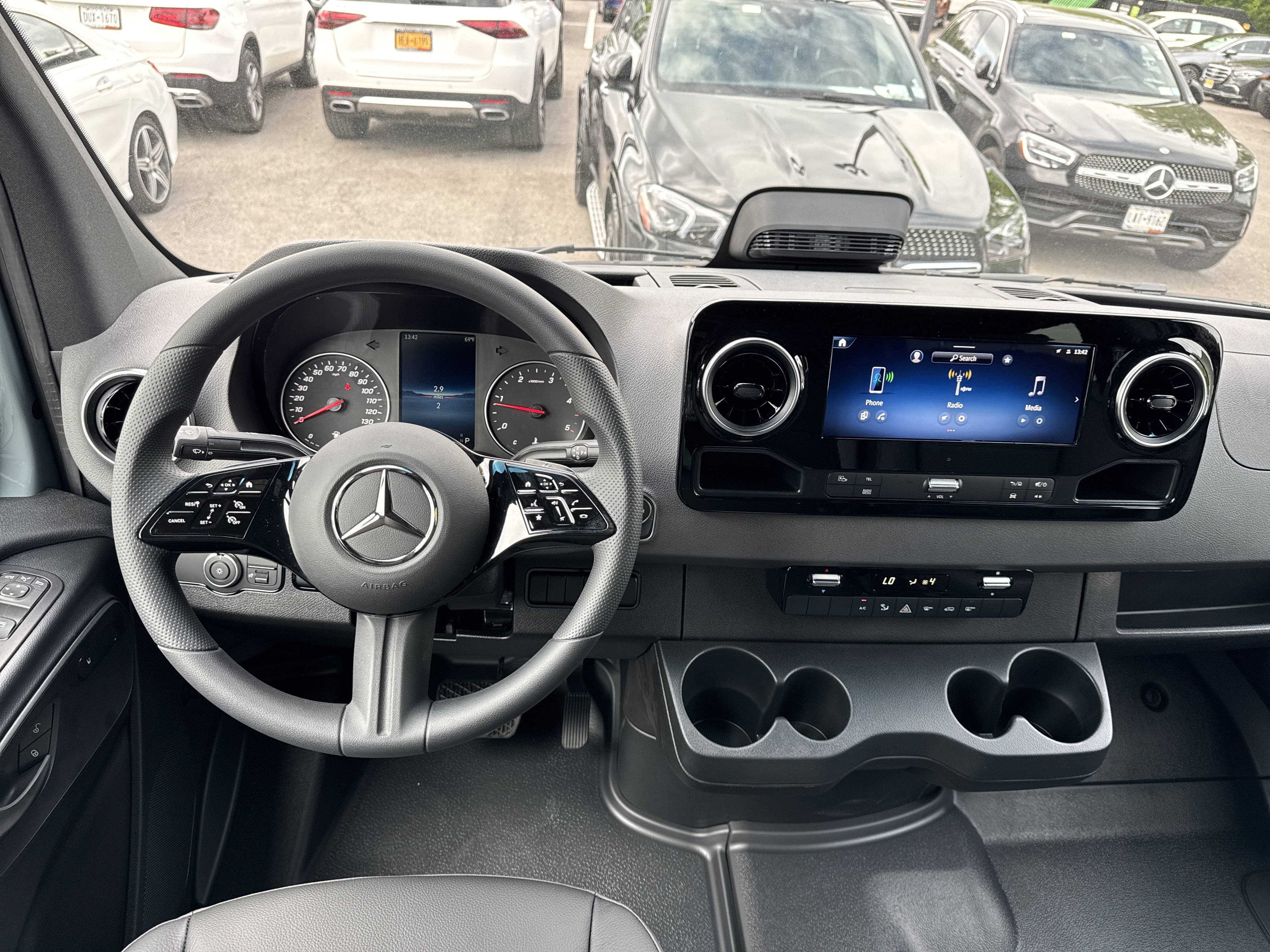 New 2025 Mercedes-Benz Sprinter 2500 image 12