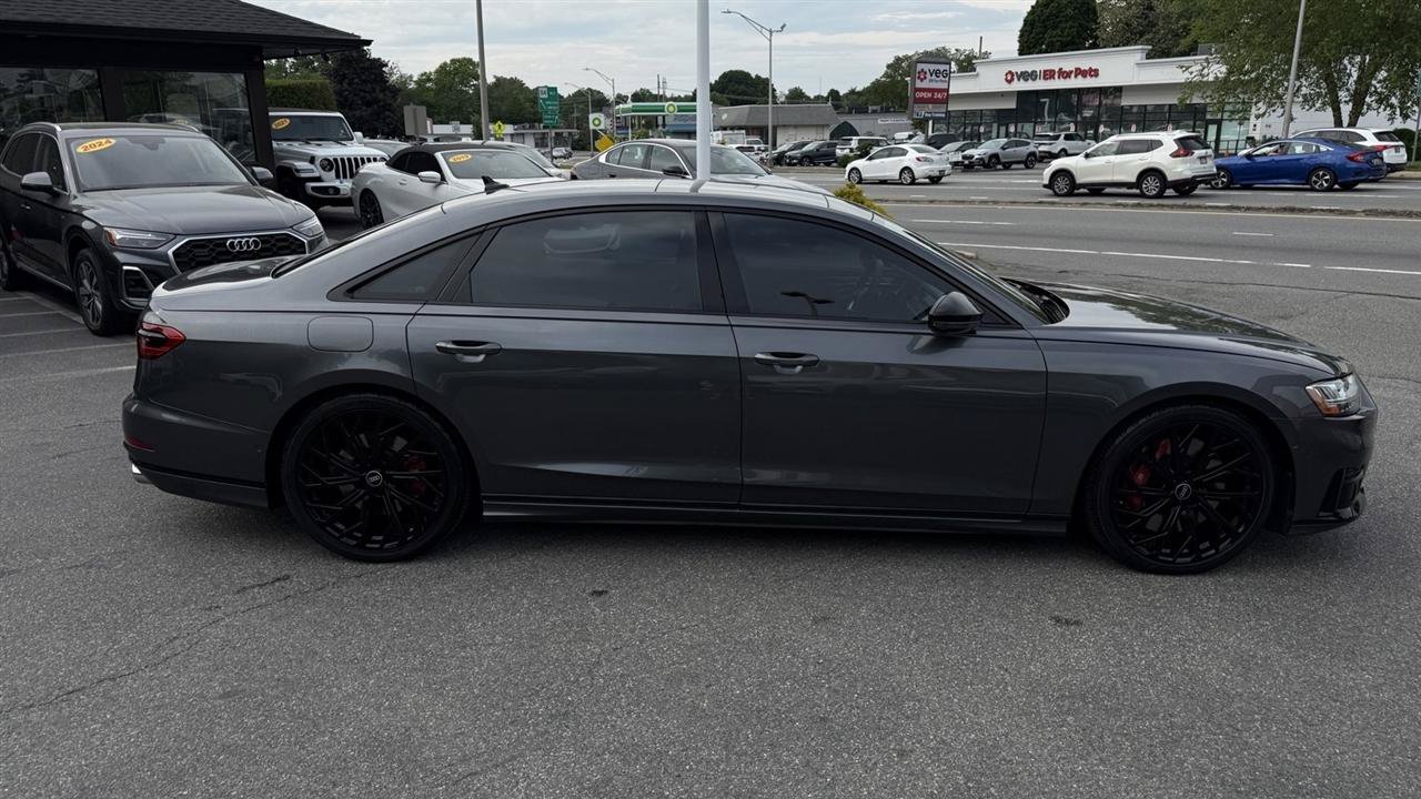 Used 2021 Audi S8 L AWD/4WD image 20