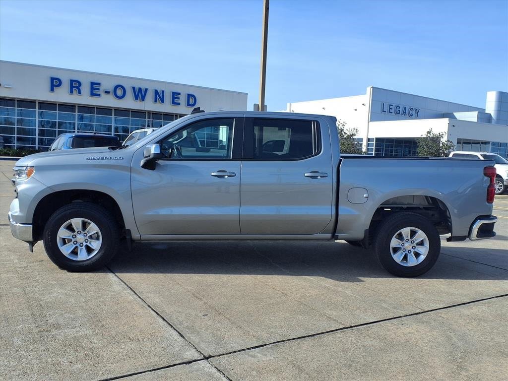 Used 2025 Chevrolet Silverado 1500 LT image 3