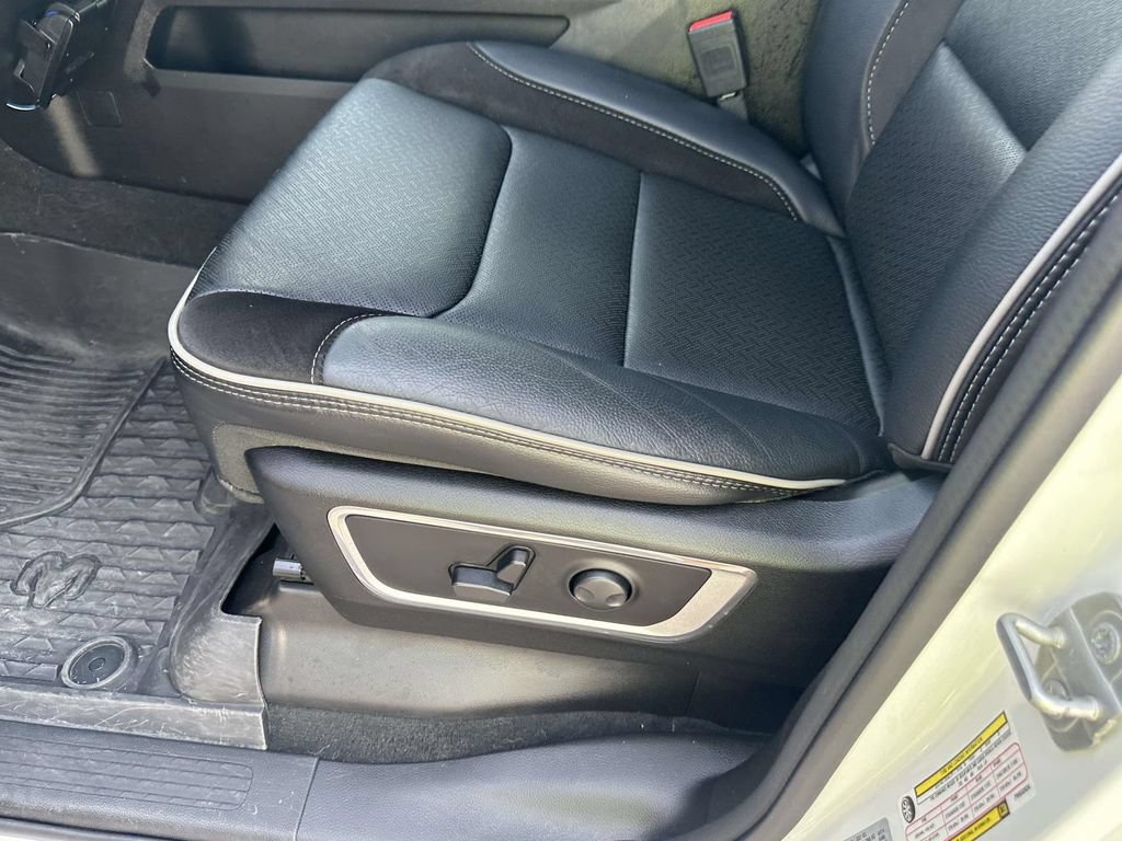 Used 2023 RAM 1500 Laramie AWD/4WD image 21