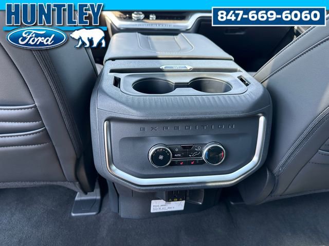 Used 2025 Ford Expedition Max Platinum w/ Stealth Appearance Package image 21