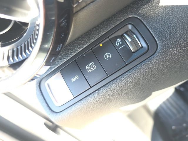 Used 2026 Chevrolet Equinox LT w/ LPO, Floor Liner Package AWD/4WD image 23