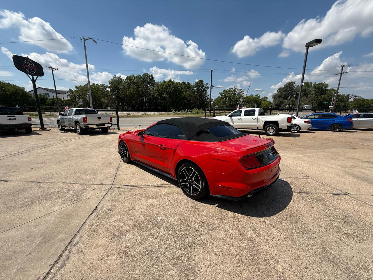 Used 2020 Ford Mustang Premium image 4