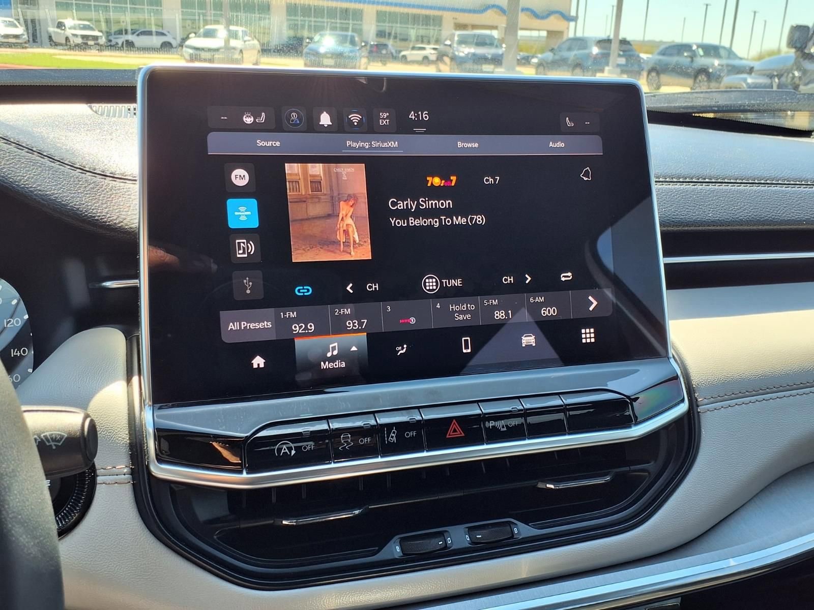 Used 2024 Jeep Compass Limited image 19