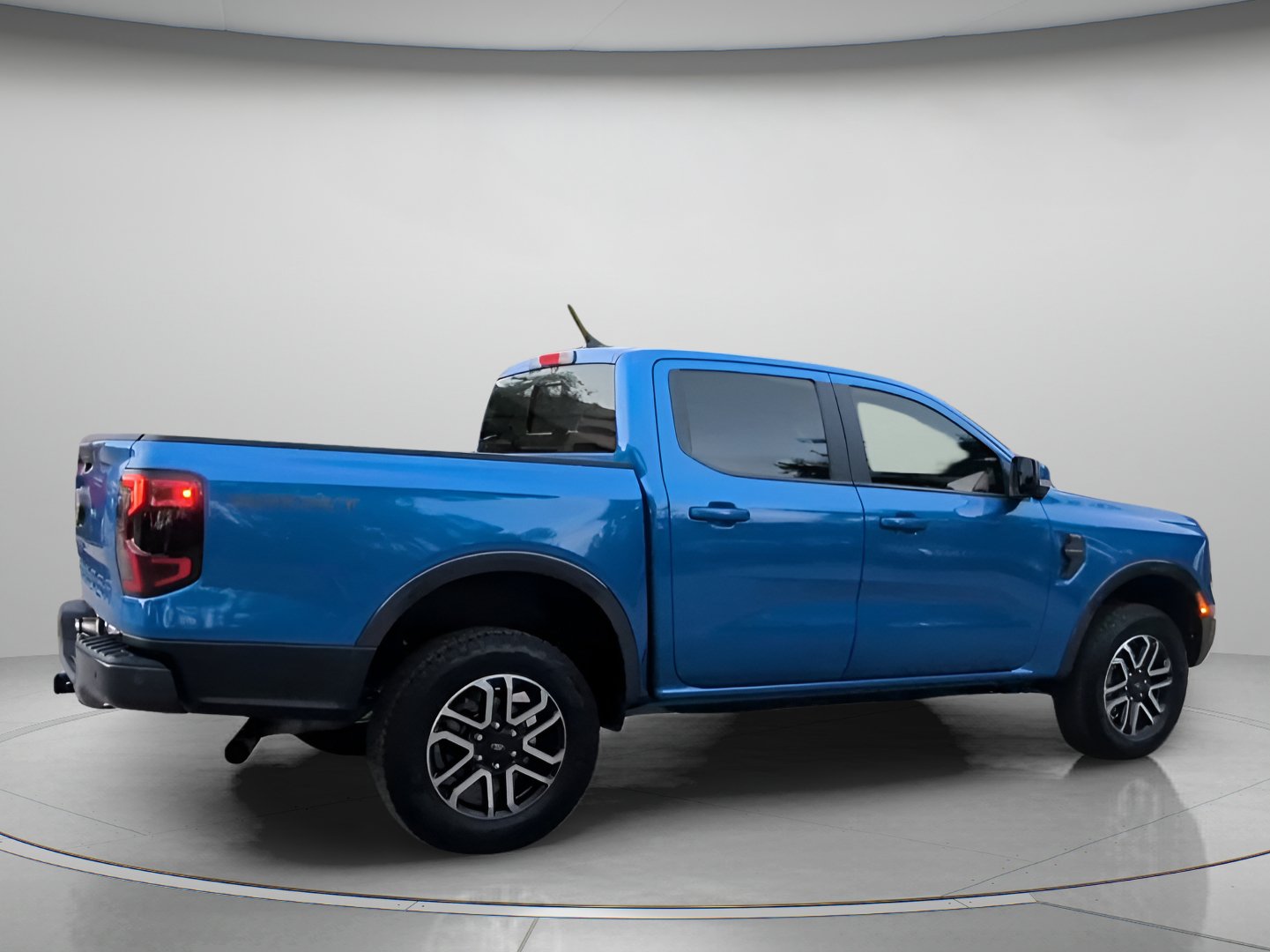 Used 2024 Ford Ranger Lariat w/ Trailer Tow Package RWD image 29