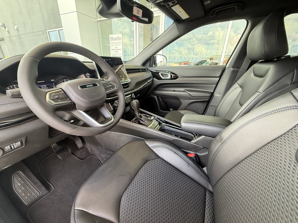 New 2026 Jeep Compass Latitude AWD/4WD image 22