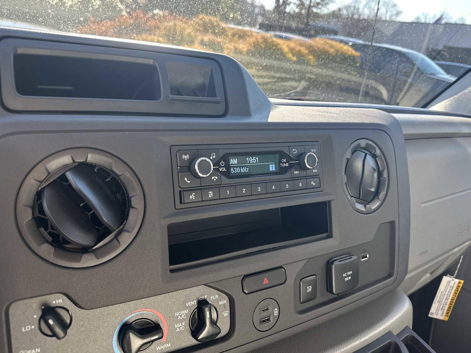 New 2026 Ford E-450 and Econoline 450 Super Duty w/ Power Equipment Group RWD image 35