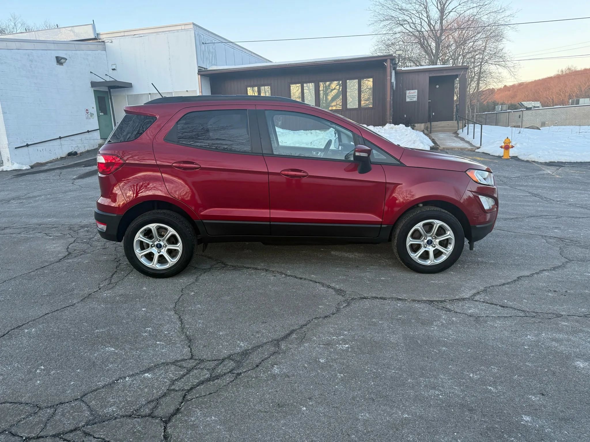 Used 2018 Ford EcoSport SE image 3