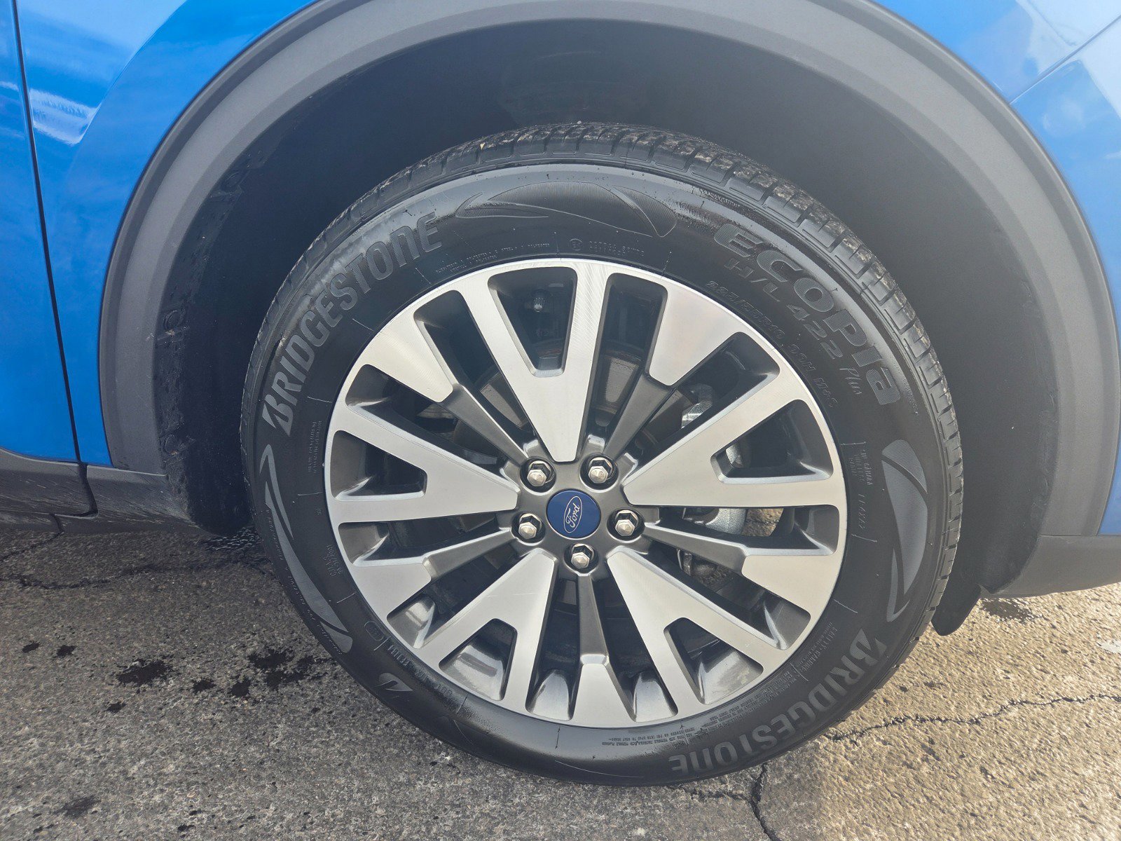 Used 2020 Ford Escape Titanium image 22