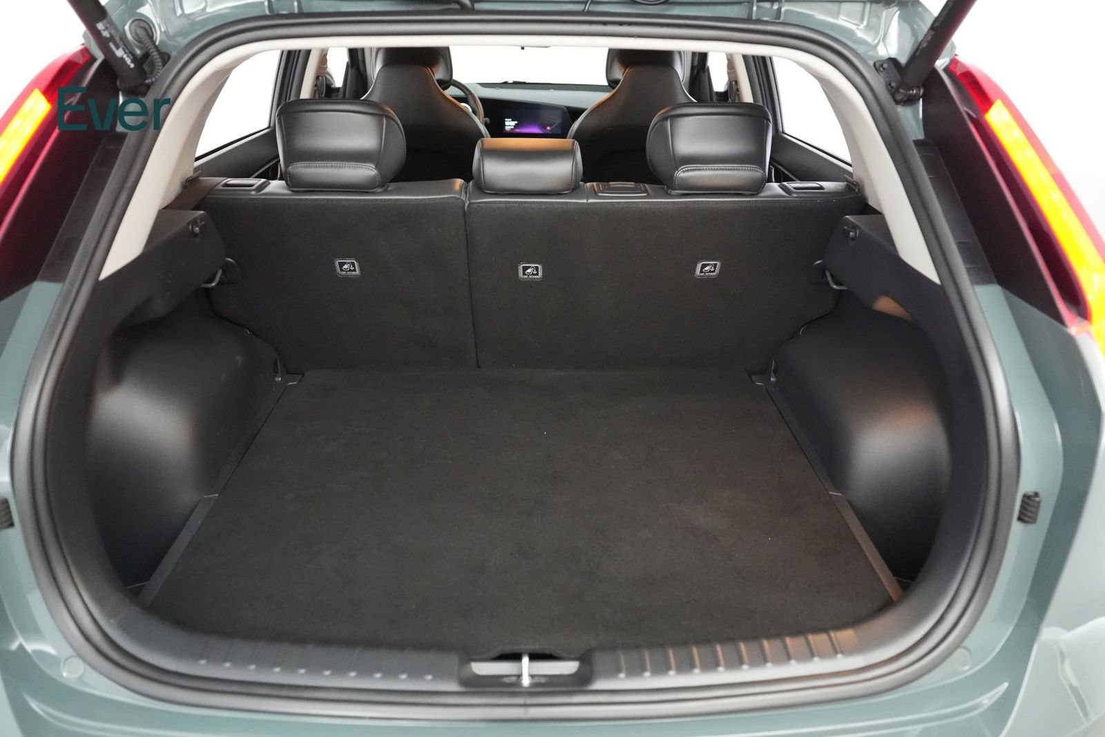Used 2023 Kia Niro Wind FWD image 8