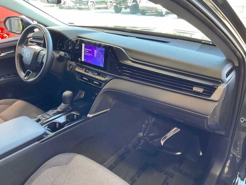 Used 2025 Toyota Camry LE FWD image 18