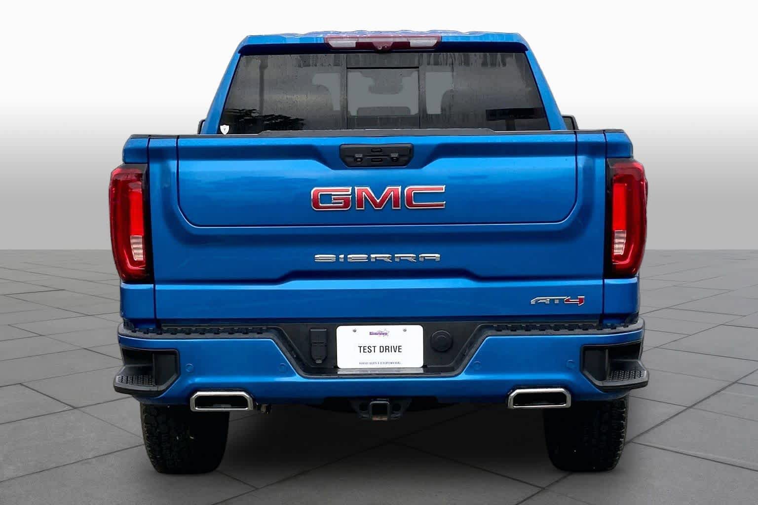 Used 2022 GMC Sierra 1500 AT4 w/ AT4 Premium Package AWD/4WD image 5