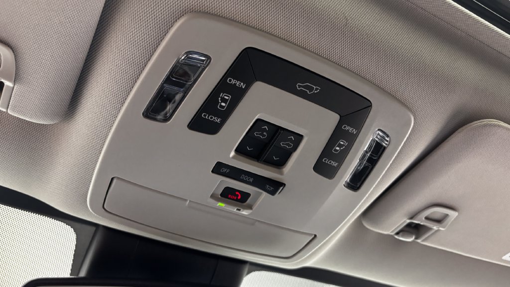 Certified 2026 Toyota Sienna XLE FWD image 29