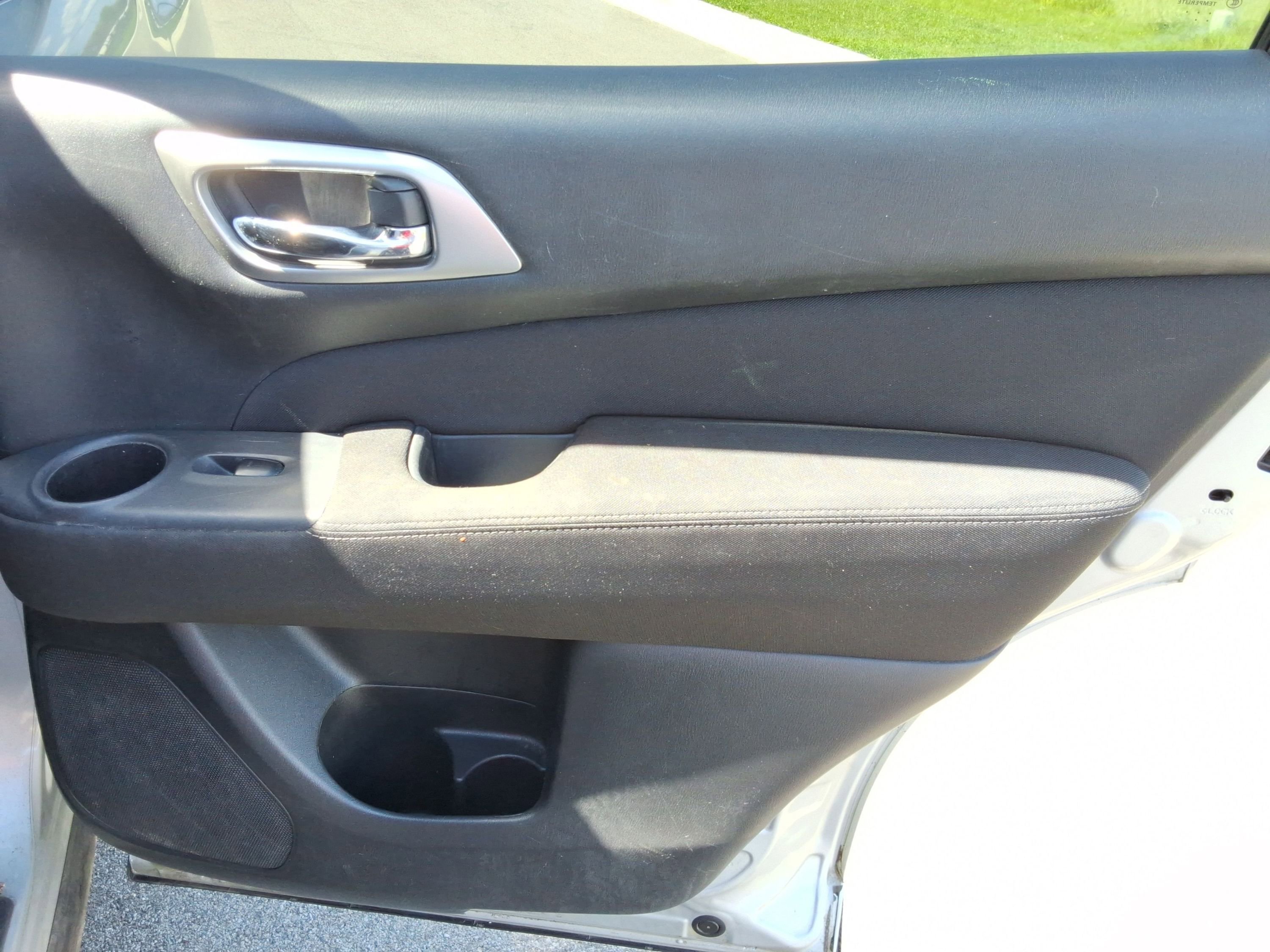 Used 2017 Nissan Pathfinder SV AWD/4WD image 24