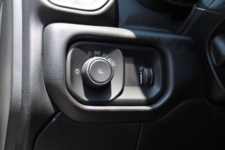 Used 2023 RAM 2500 Tradesman AWD/4WD image 16