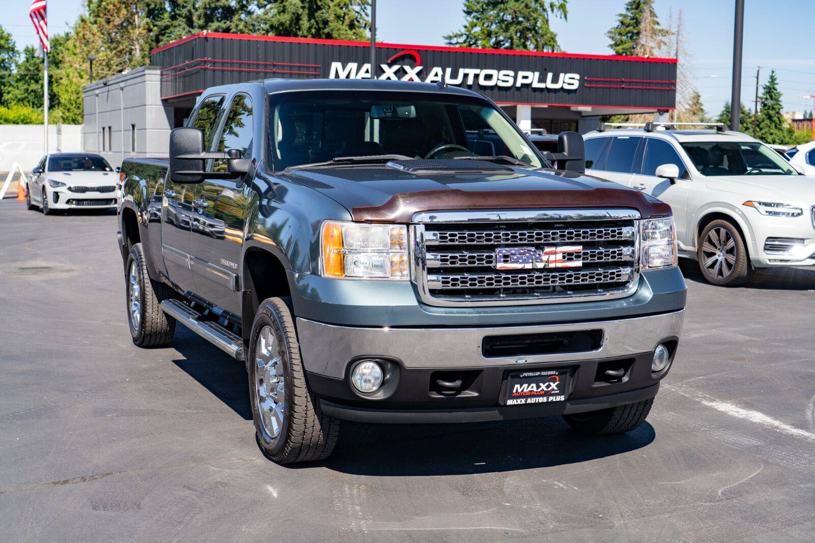 Used 2013 GMC Sierra 3500 SLT AWD/4WD image 2