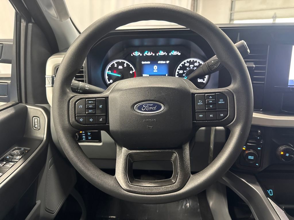 Certified 2025 Ford F350 XLT AWD/4WD image 16
