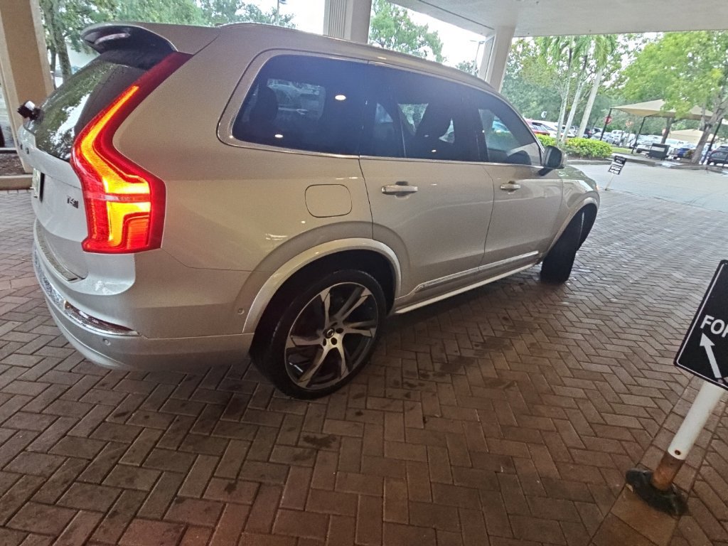 Used 2022 Volvo XC90 T6 Inscription w/ Advanced Package AWD/4WD image 7