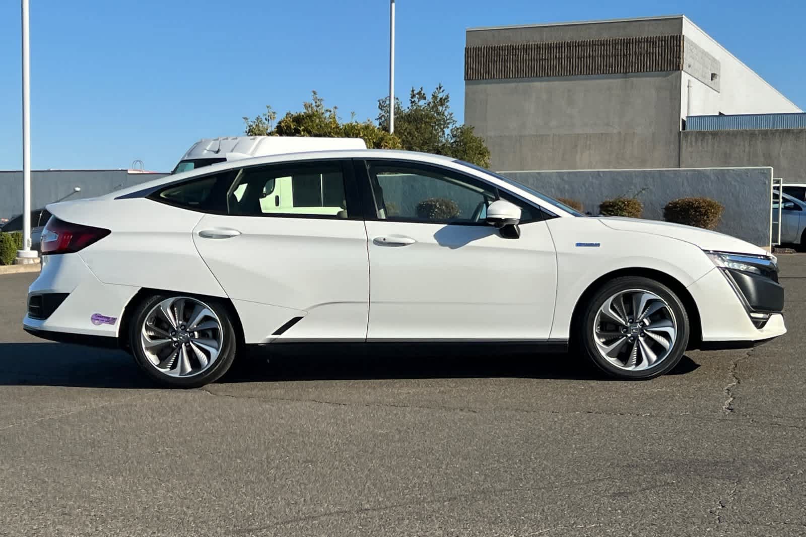 Used 2018 Honda Clarity Plug-In Hybrid image 6