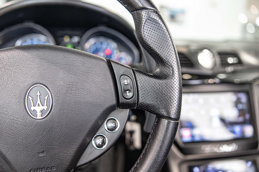 Used 2015 Maserati GranTurismo Sport RWD image 25