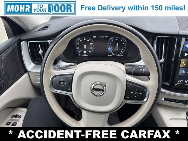 Used 2019 Volvo XC60 T5 Momentum w/ Multimedia Package image 19