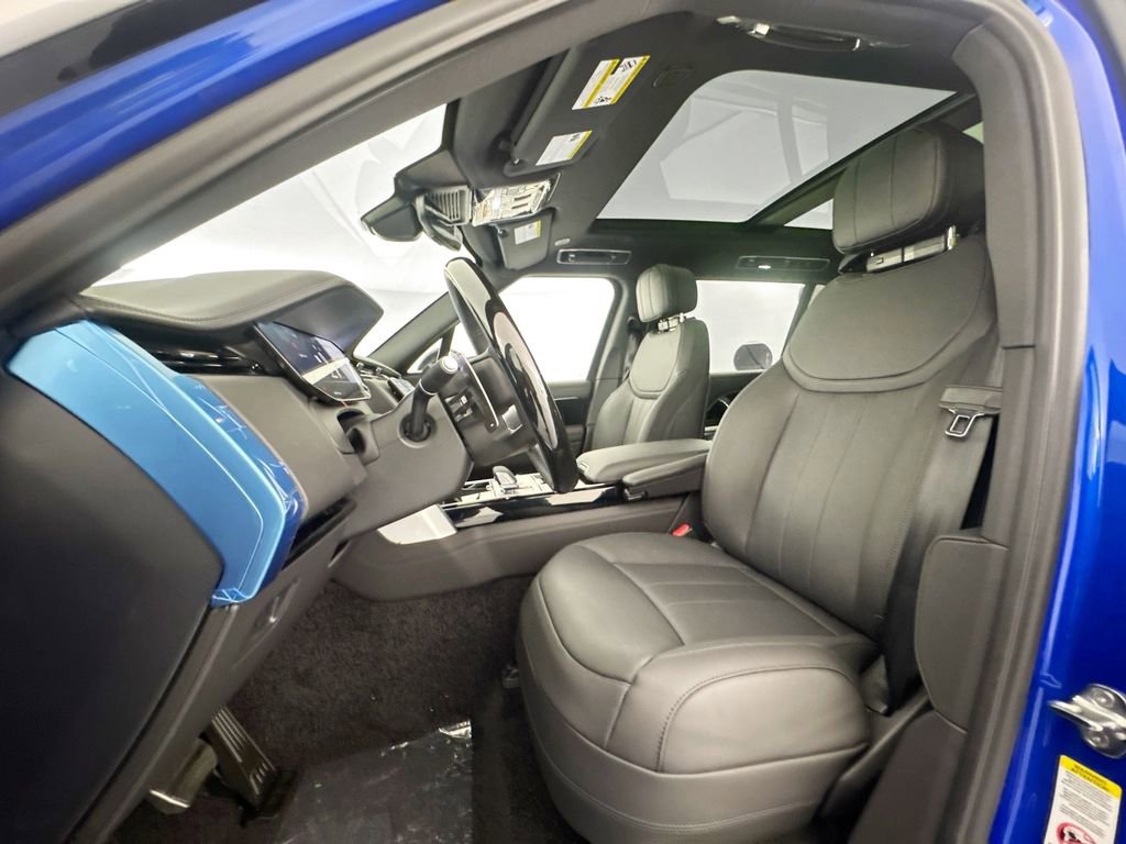New 2026 Land Rover Range Rover Long Wheelbase SE image 20