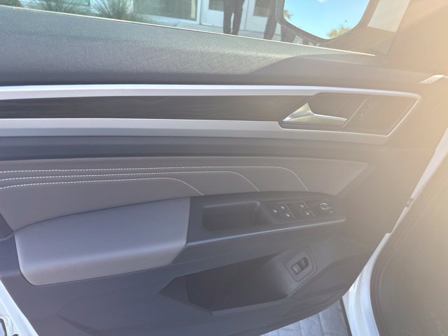 Used 2023 Volkswagen Atlas SE FWD image 17