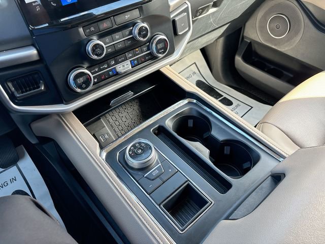 Used 2024 Ford Expedition XLT image 29
