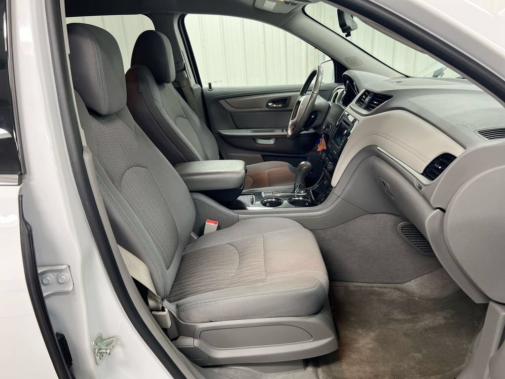 Used 2017 Chevrolet Traverse LT AWD/4WD image 21