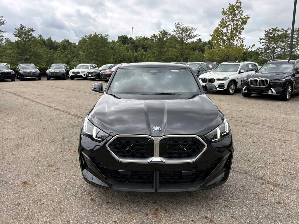 Certified 2025 BMW X2 xDrive28i image 2