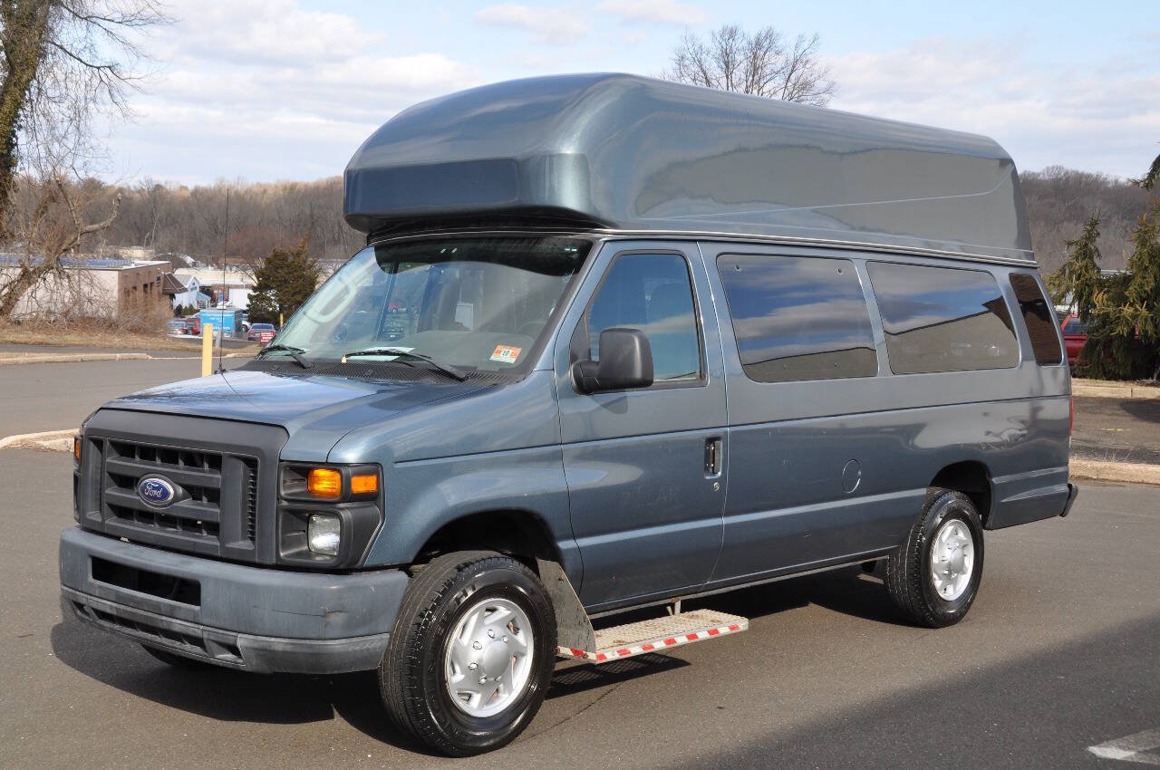 Used 2014 Ford E-350 and Econoline 350 Extended Super Duty w/ Power Group RWD image 4