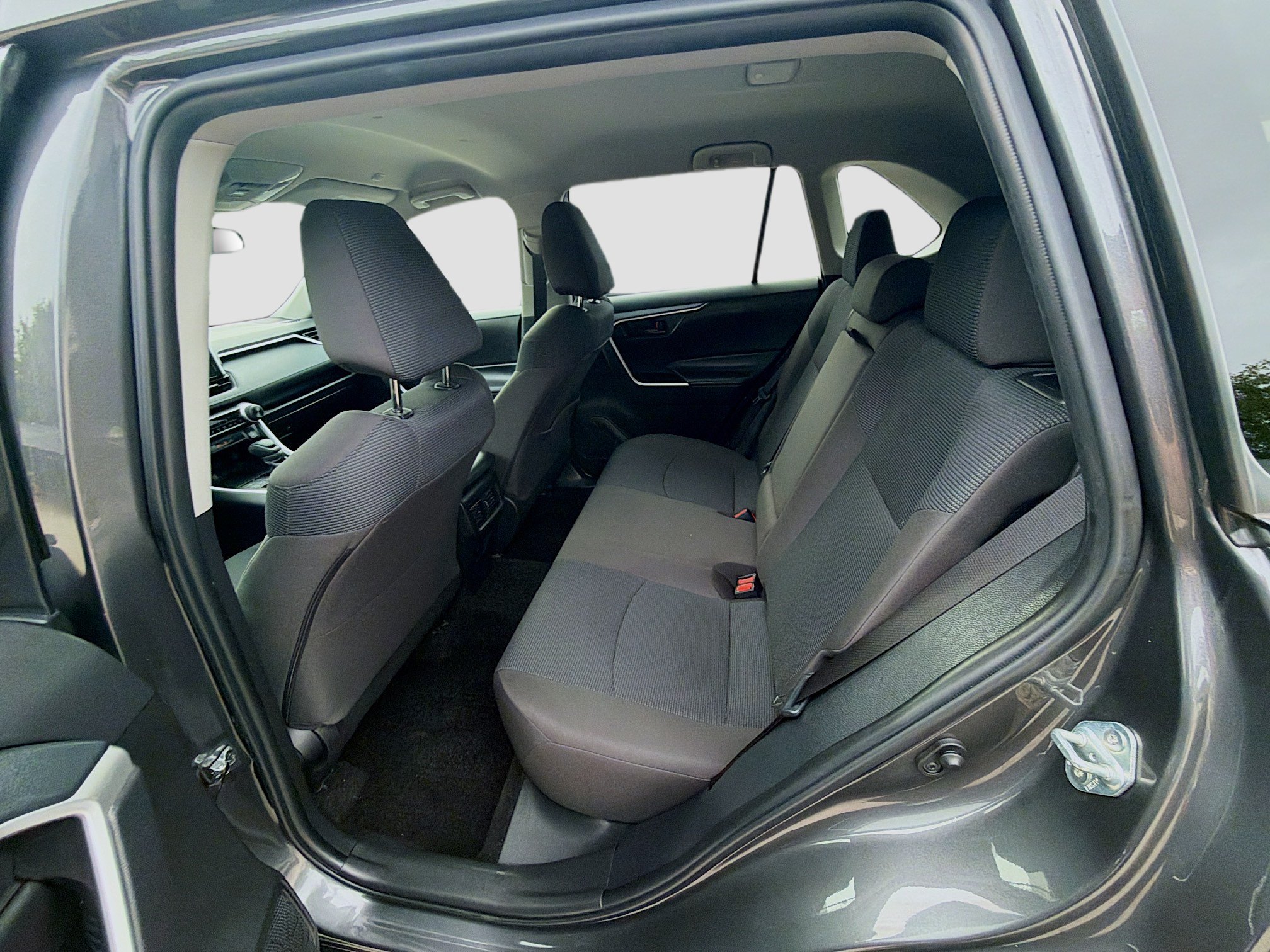 Used 2024 Toyota RAV4 LE FWD image 21