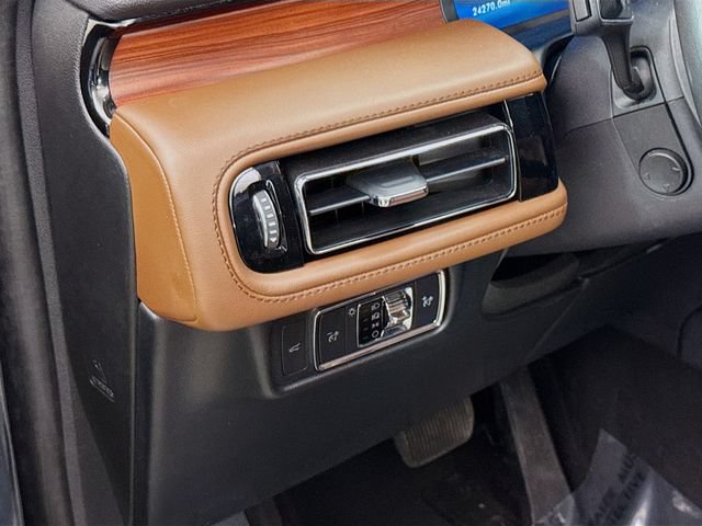 Used 2023 Lincoln Aviator Reserve RWD image 10